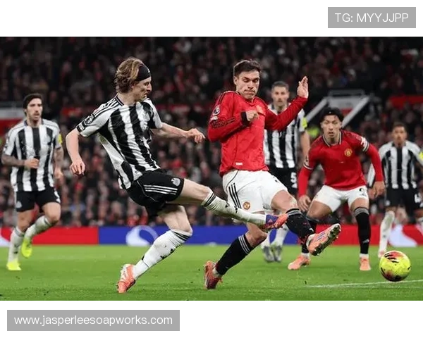 纽卡斯尔联对阵曼城：强强对话展现英超争冠与欧战竞争力