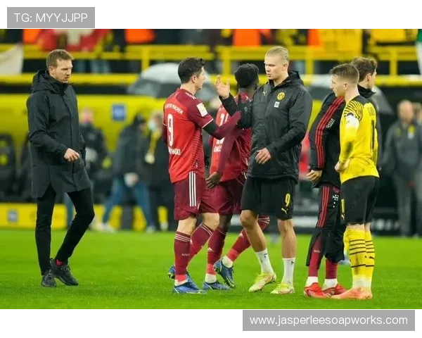 多特蒙德中场连接断裂问题显现,对球队赛季下半程稳定性构成挑战。 多特蒙德中场连接断裂问题显现,对球队赛季下半程稳定性构成挑战。